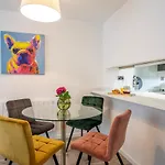 Walls Sanctuary - 5 * York