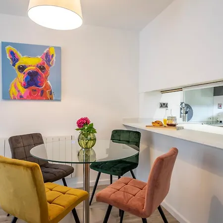 Walls Sanctuary - 5 * York