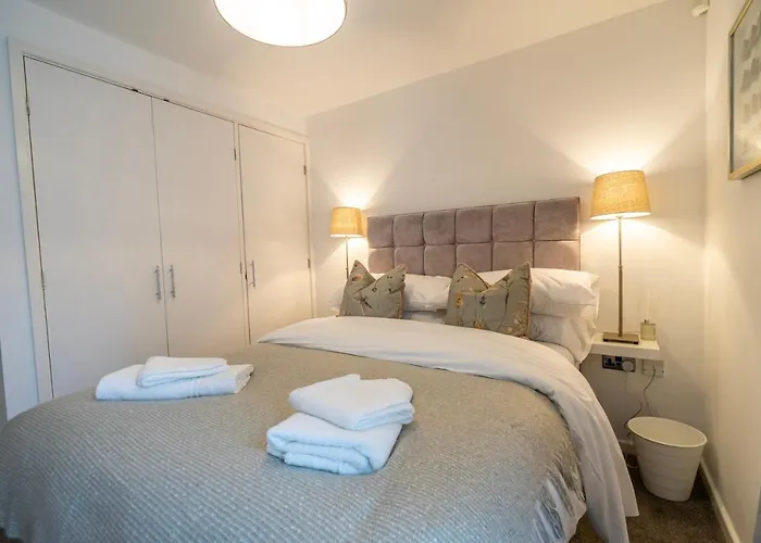 Walls Sanctuary - 5 *